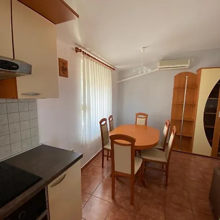 Lejlighed Apartman Vita *